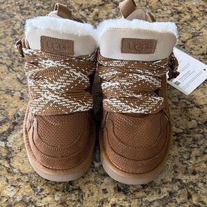 Brand New UGG Lowmel women’s size 7
